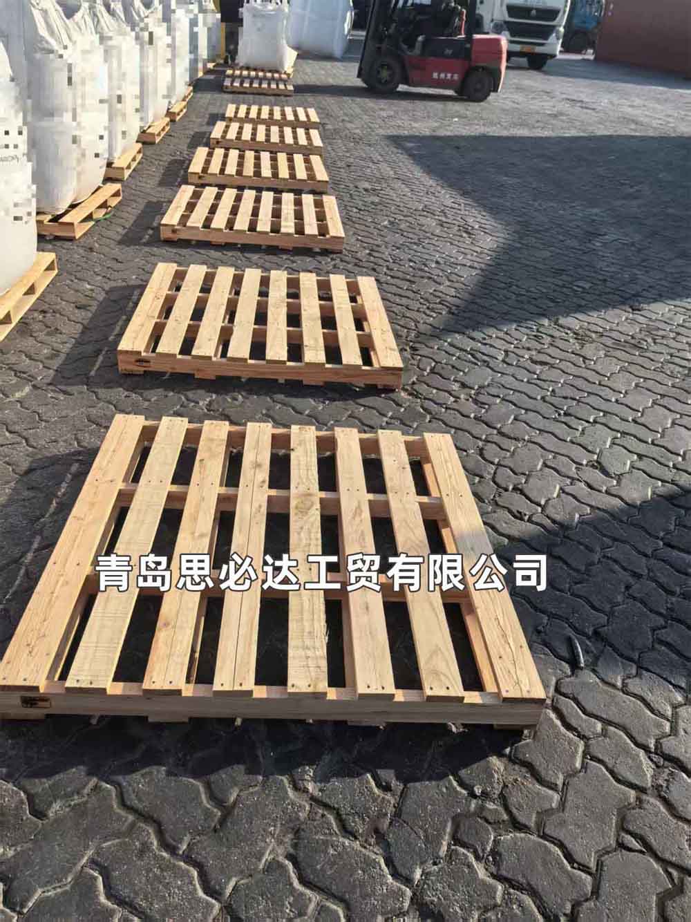 青岛四根梁实木托盘